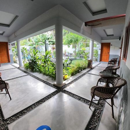 Tiger Shark Residence & Dive Fuvahmulah Extérieur photo